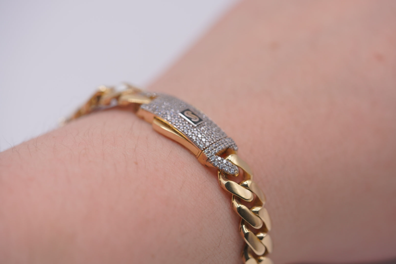 10k Monaco Bracelet - Timeless Elegance