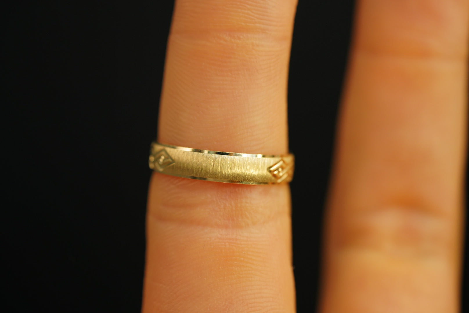 14k Abstract Band Ring