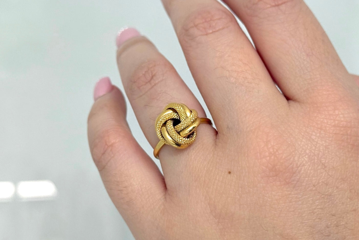 Small Knot Ring - Classic & Delicate