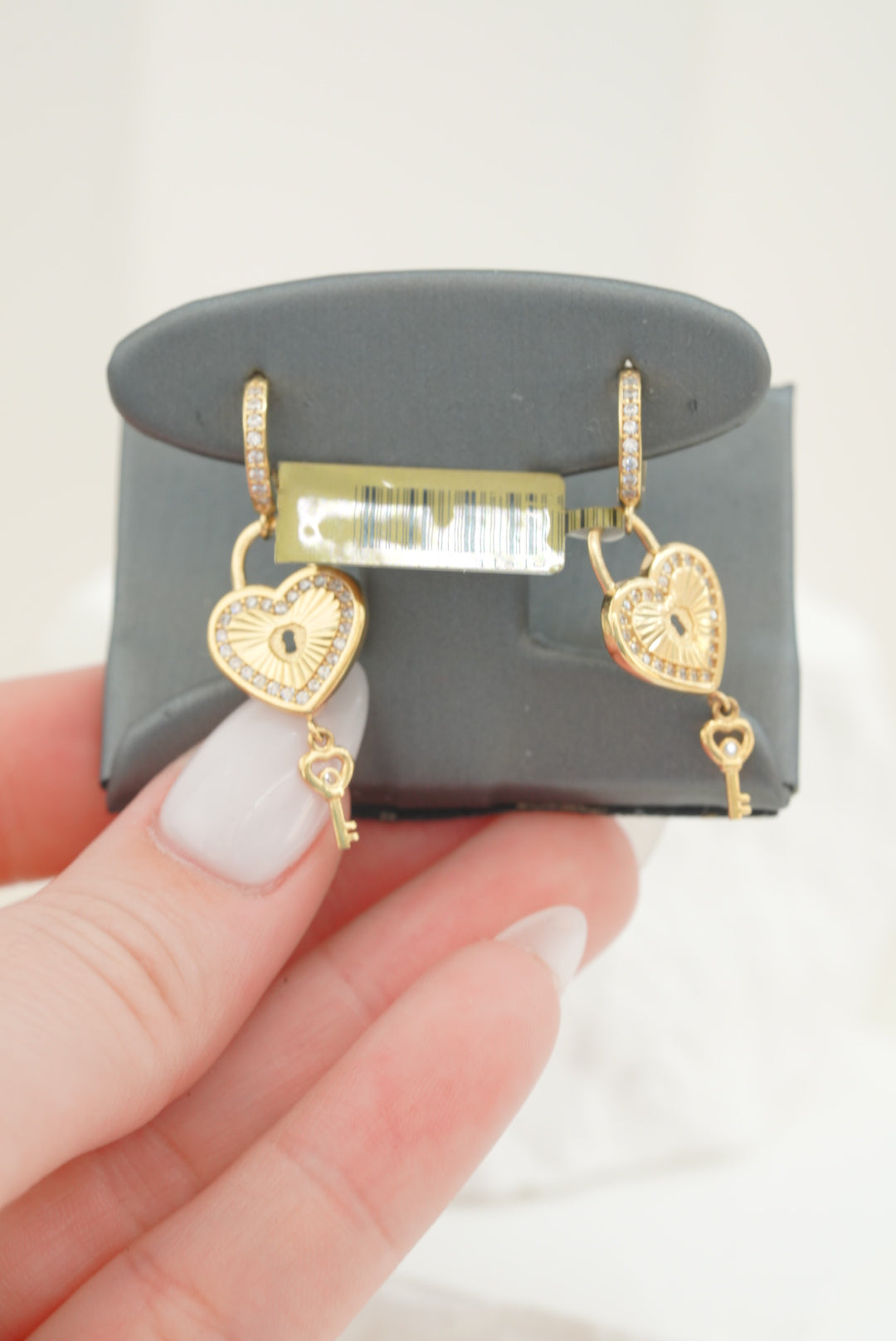 14k Hoops - Heart Keys