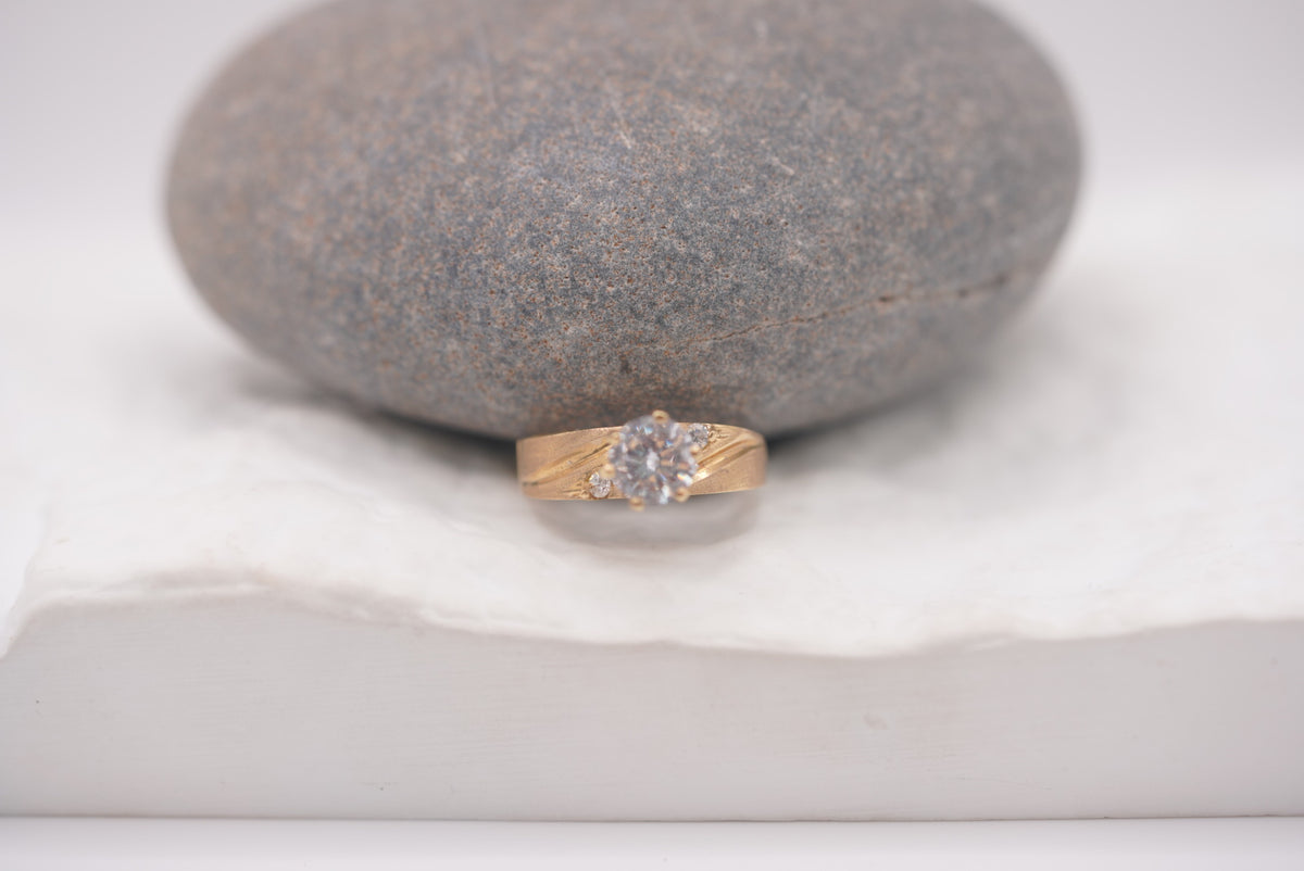 10k Engagement Ring - The Bond