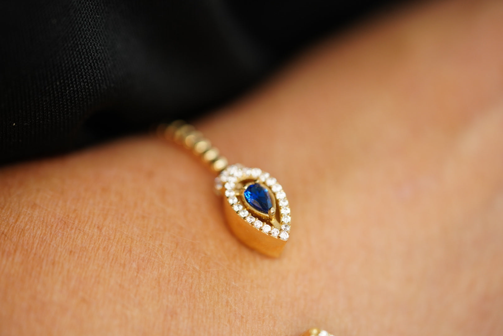 14k Water Drop Blue King Bangle Bracelet