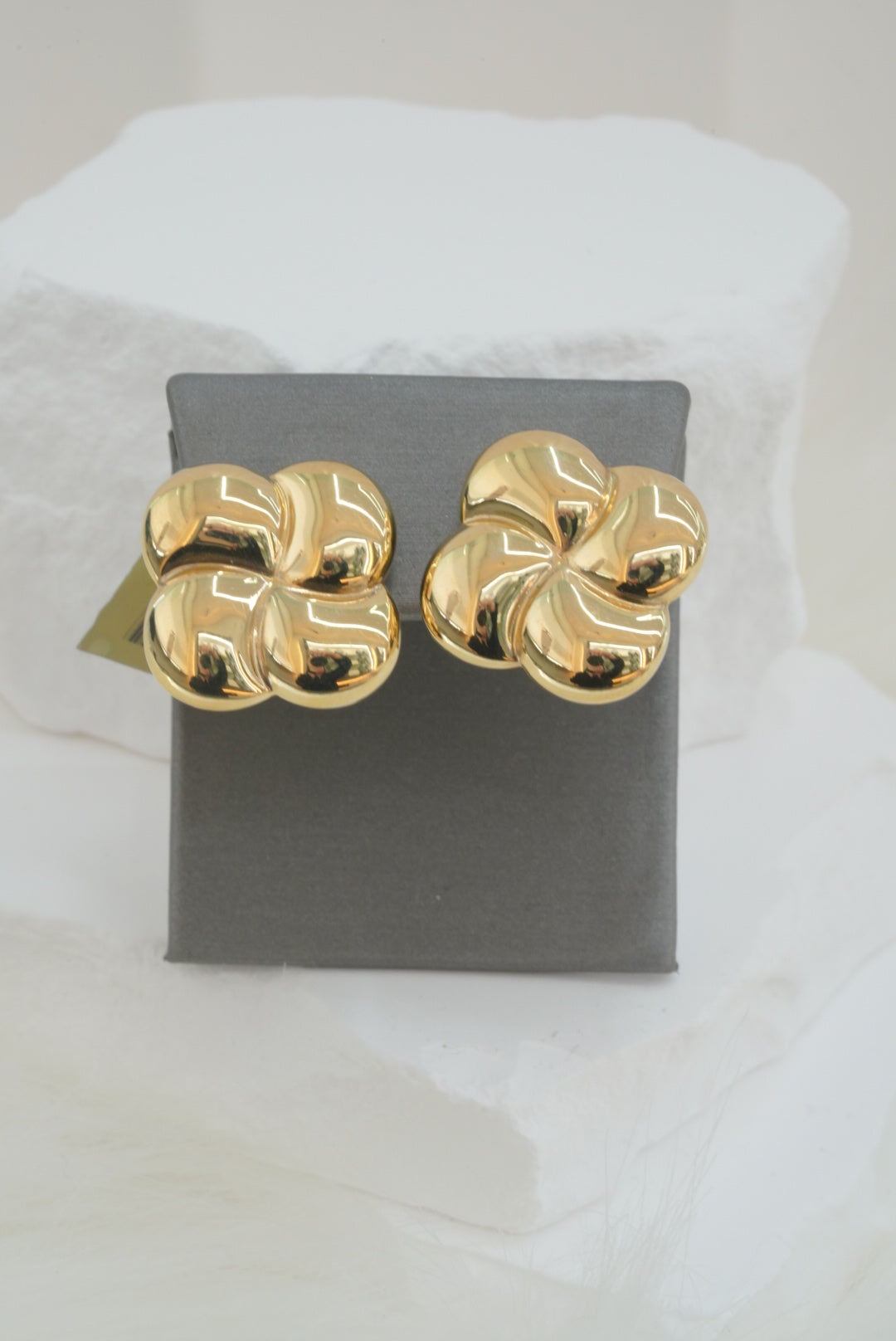 14k Earrings - Bold Puffy Flowers