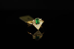 14k Green Crystal Triangle Ring