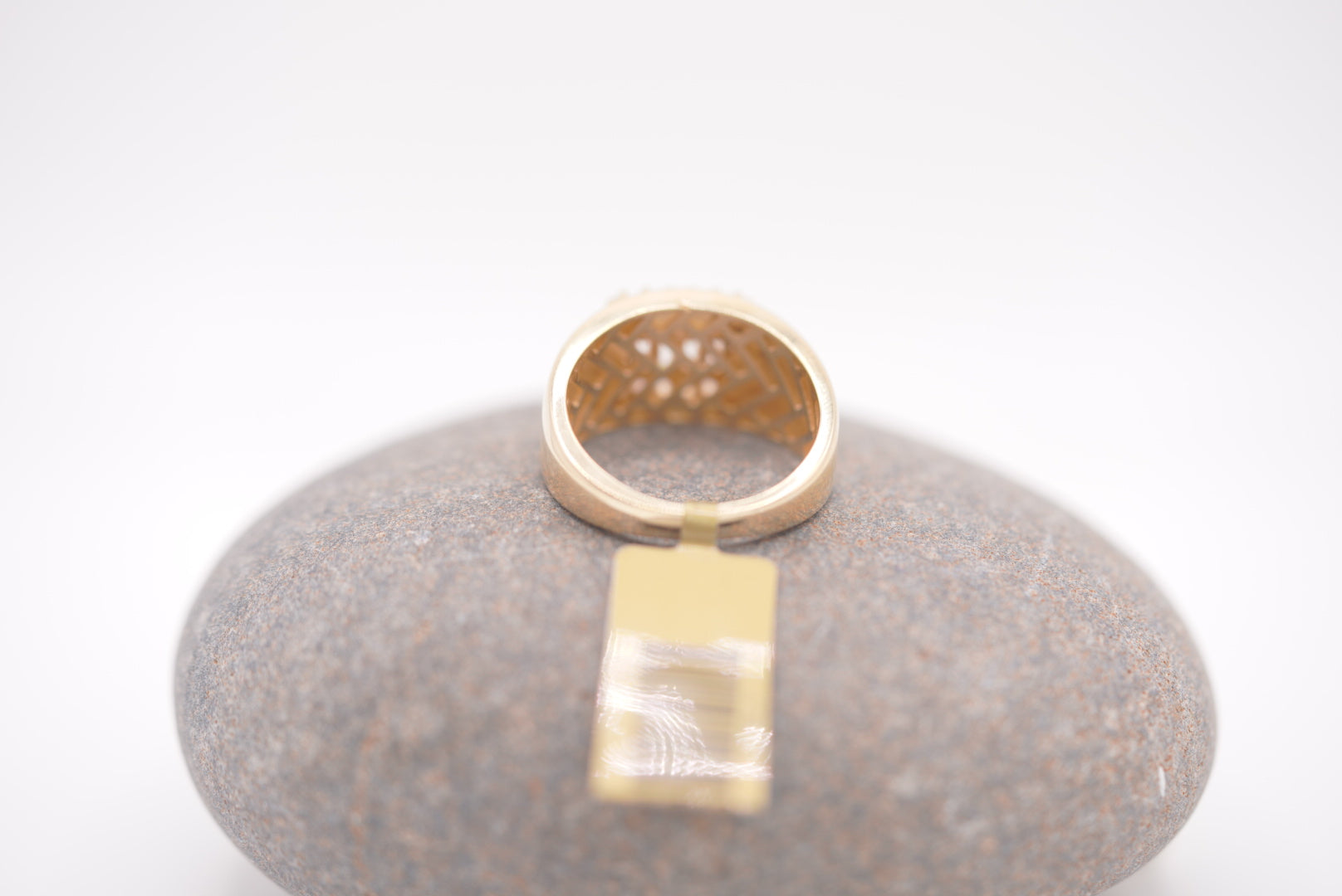 14k Women’s Ring - Classy Lady