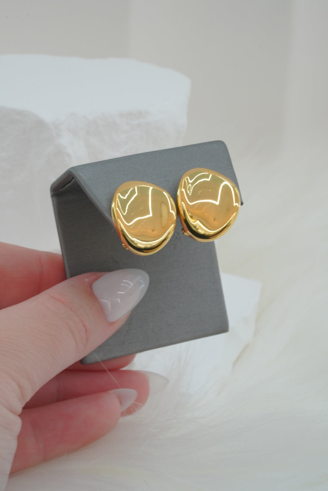 14k Earrings - Assymetric Ovals