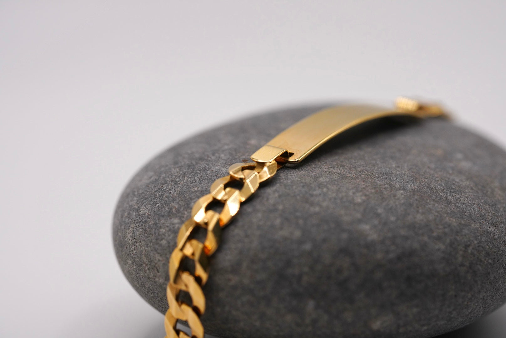 10k Signet Bracelet - Diamond Cut Classic