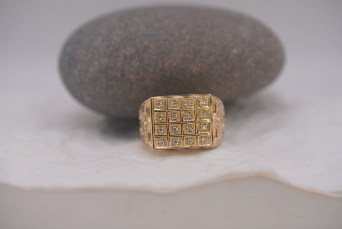 10k Men’s Ring - Classic Gentlemen