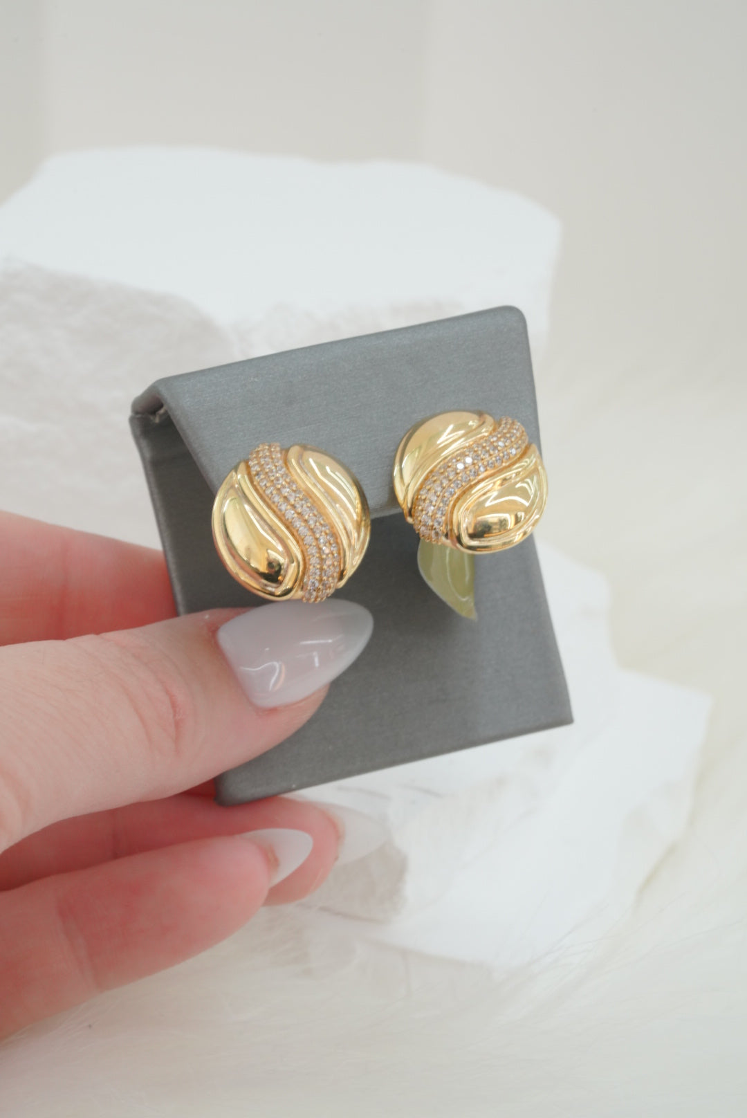 14k Earrings - Wavy Balls