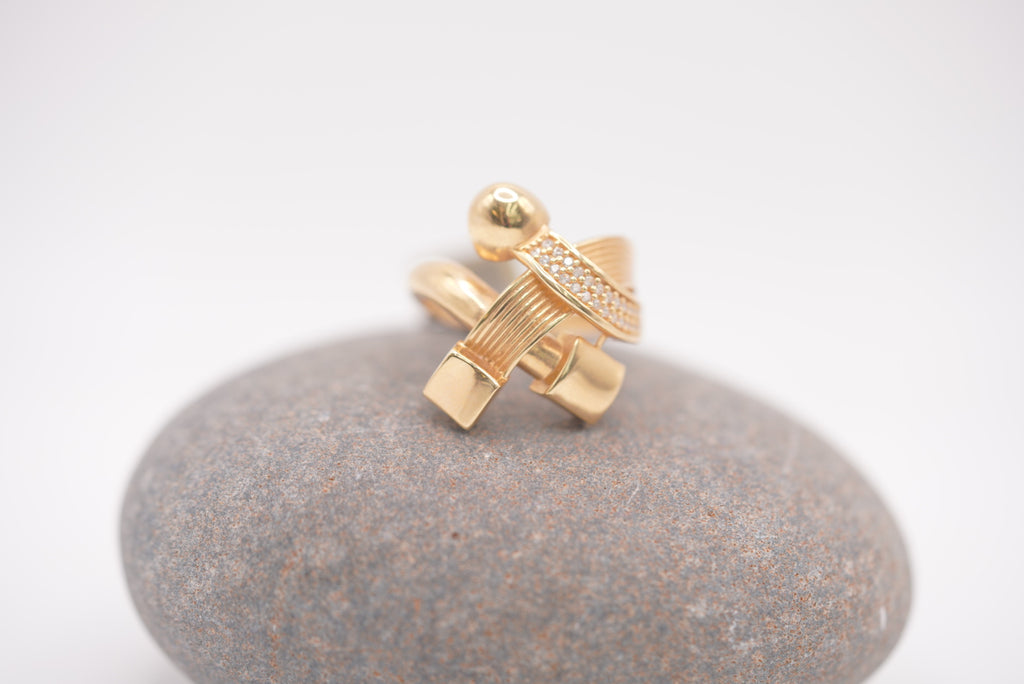 14k Women’s Ring - Abstract Beauty