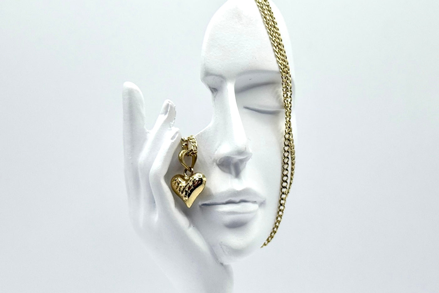 Heart Necklace - Delicate Piece