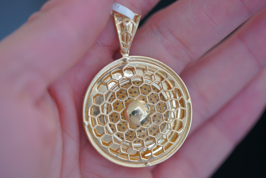 10k Pendant - Fortune Spinner