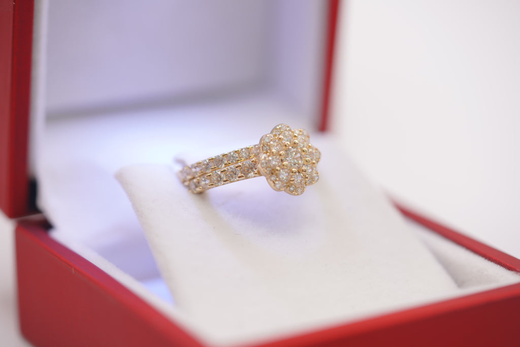10k Engagement Rings - Duo Flower