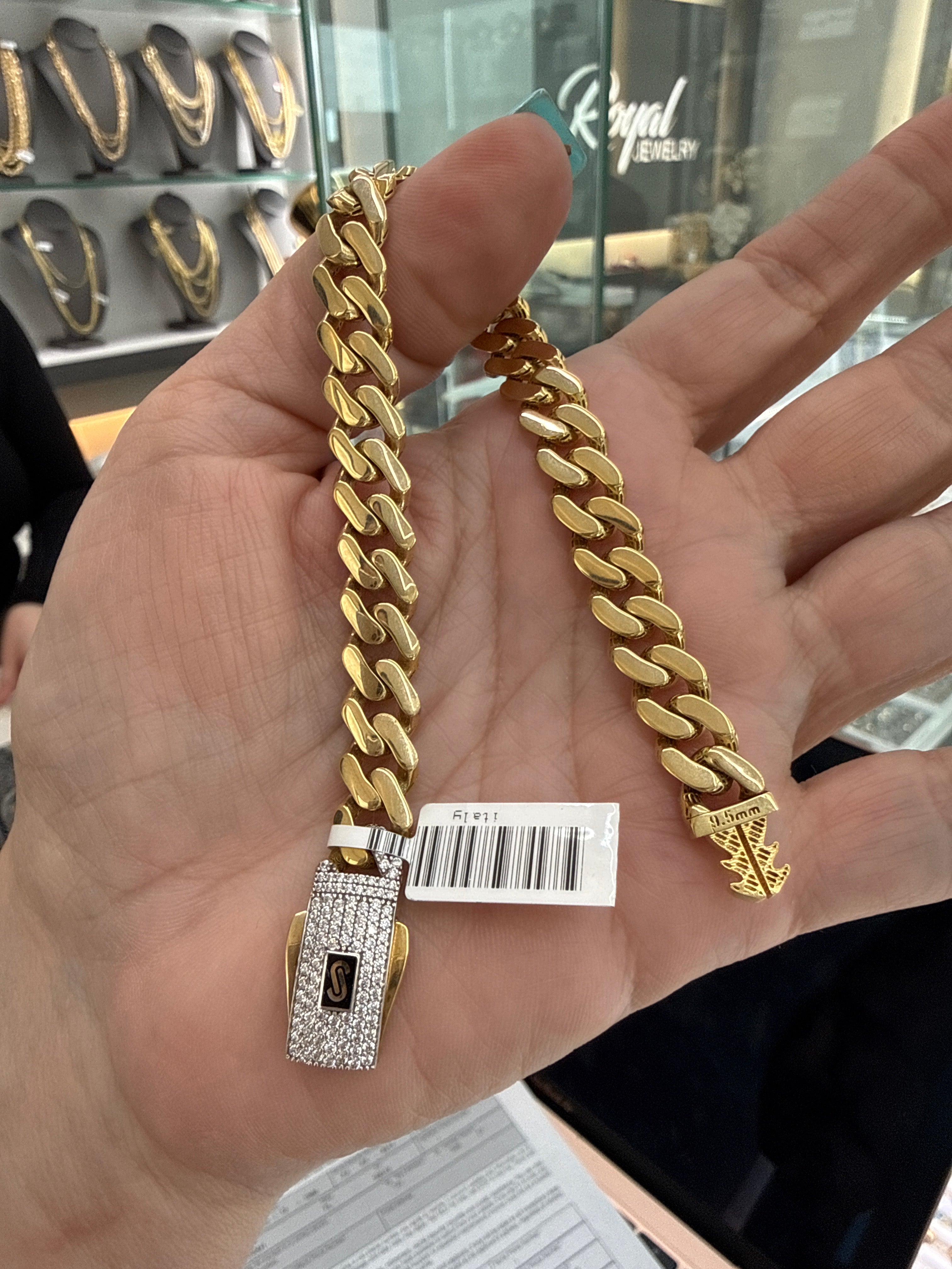 10k bracelet 1.700$