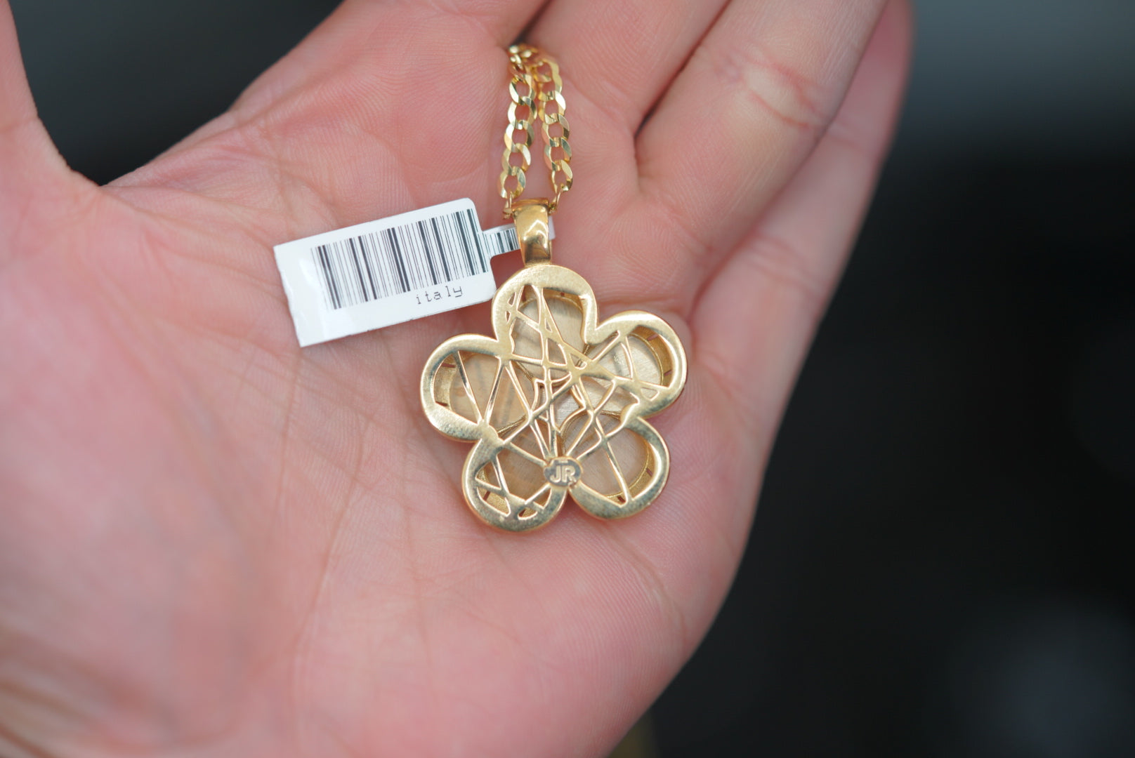 10k Pendant - Shiny Flower
