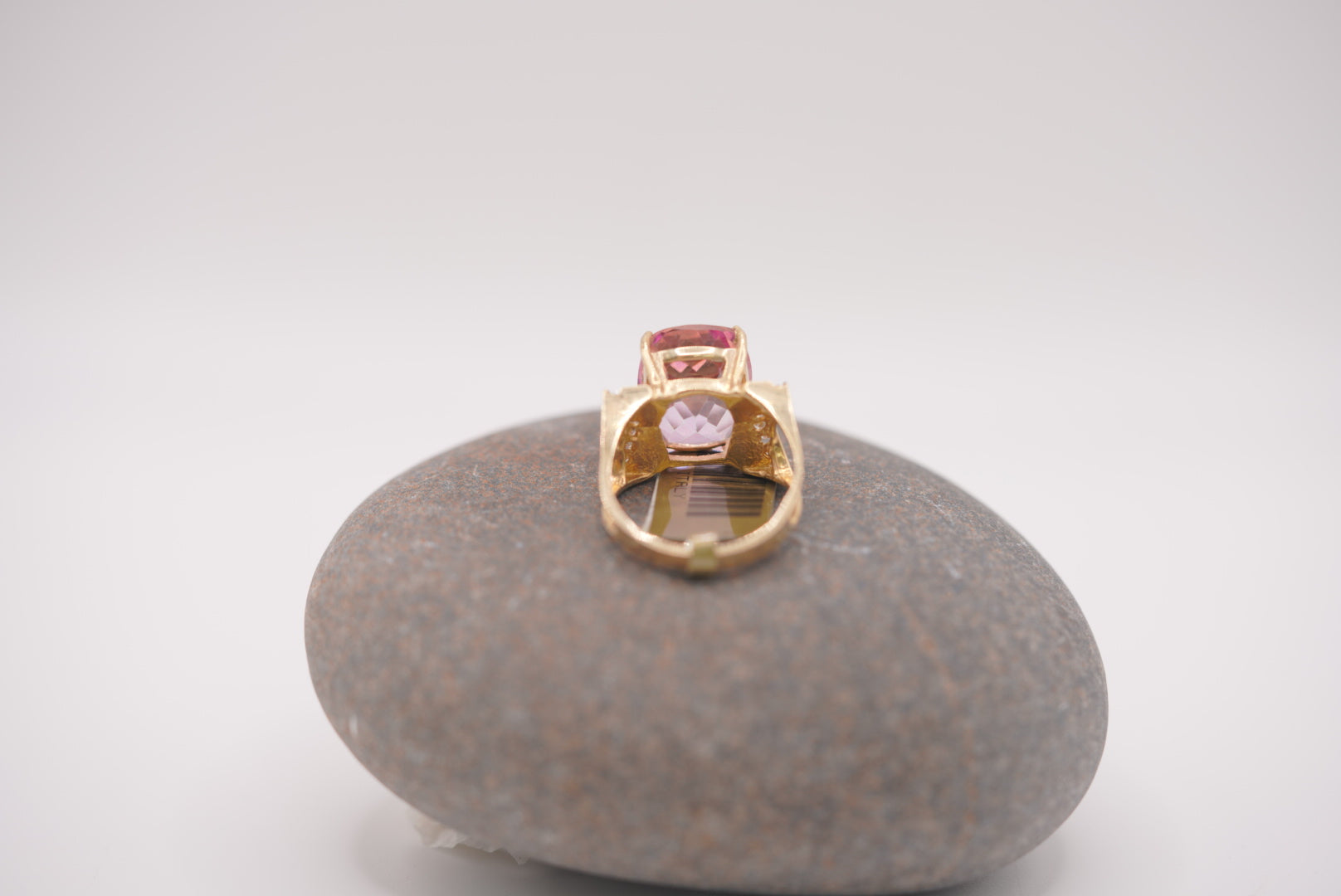 14k Women’s Ring - Pretty Pink