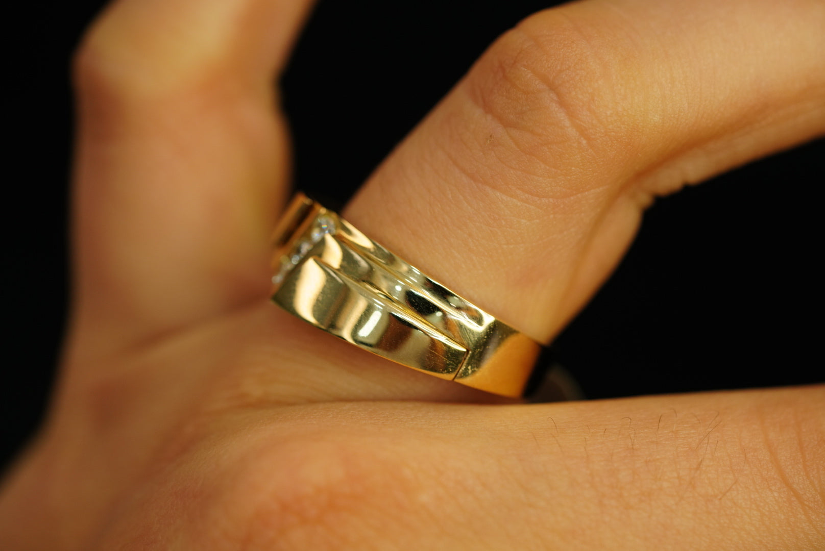 14k Crystal Line Band Ring