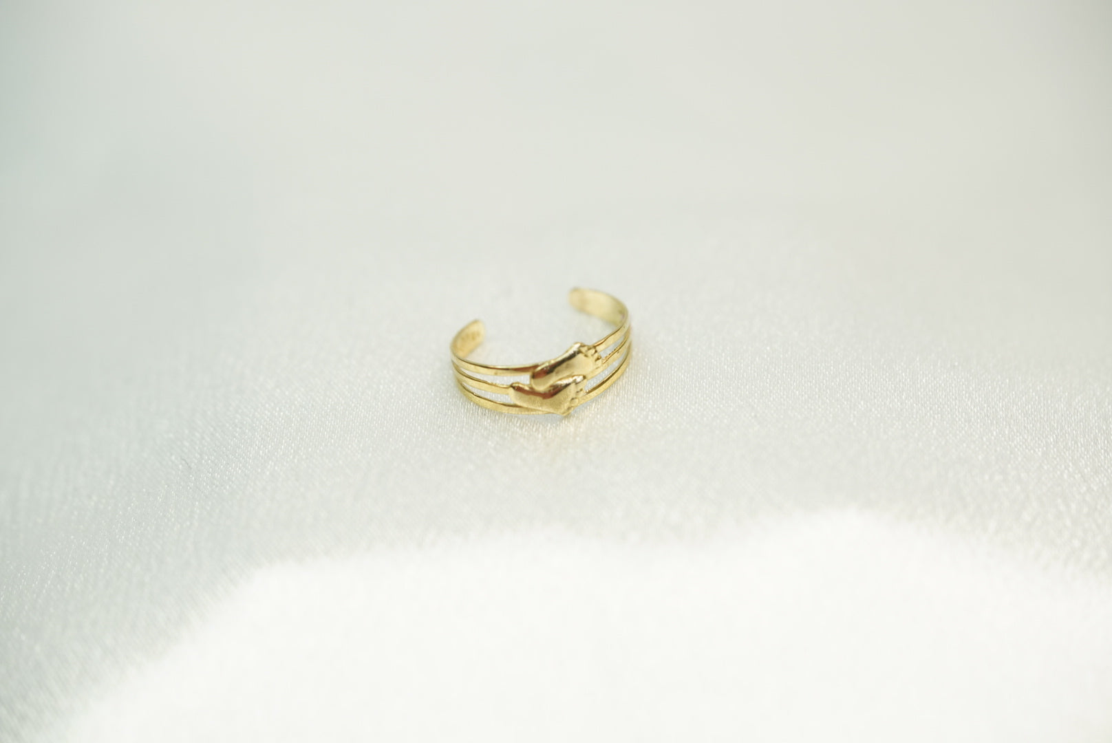 14k Open Cuff Feet Ring