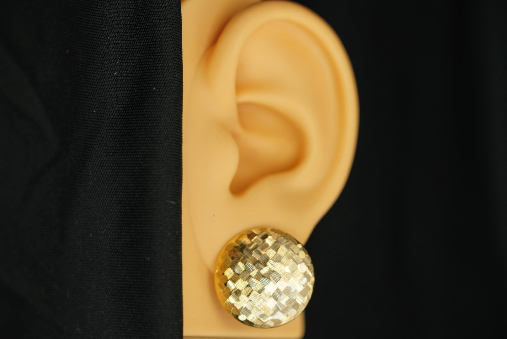 14k Round Textured Clip Earrings