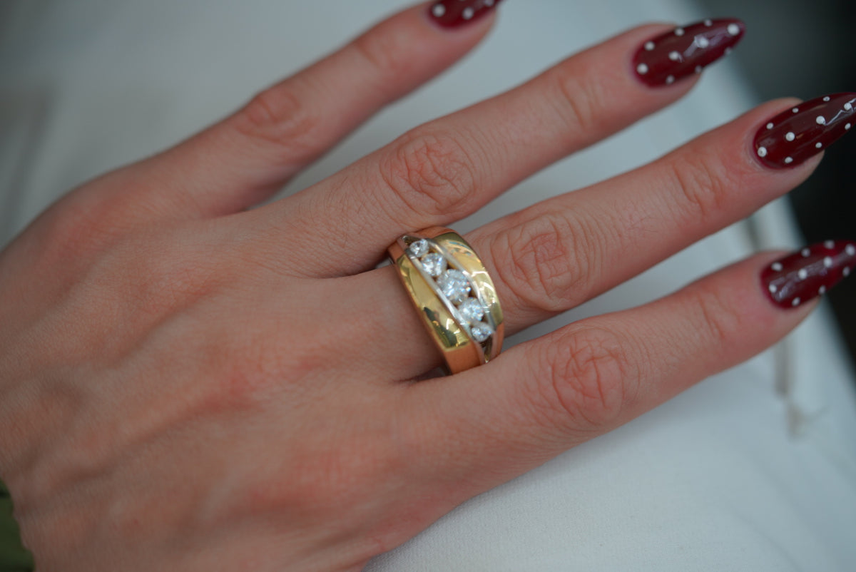 14k Alliance Ring - Majestic Piece