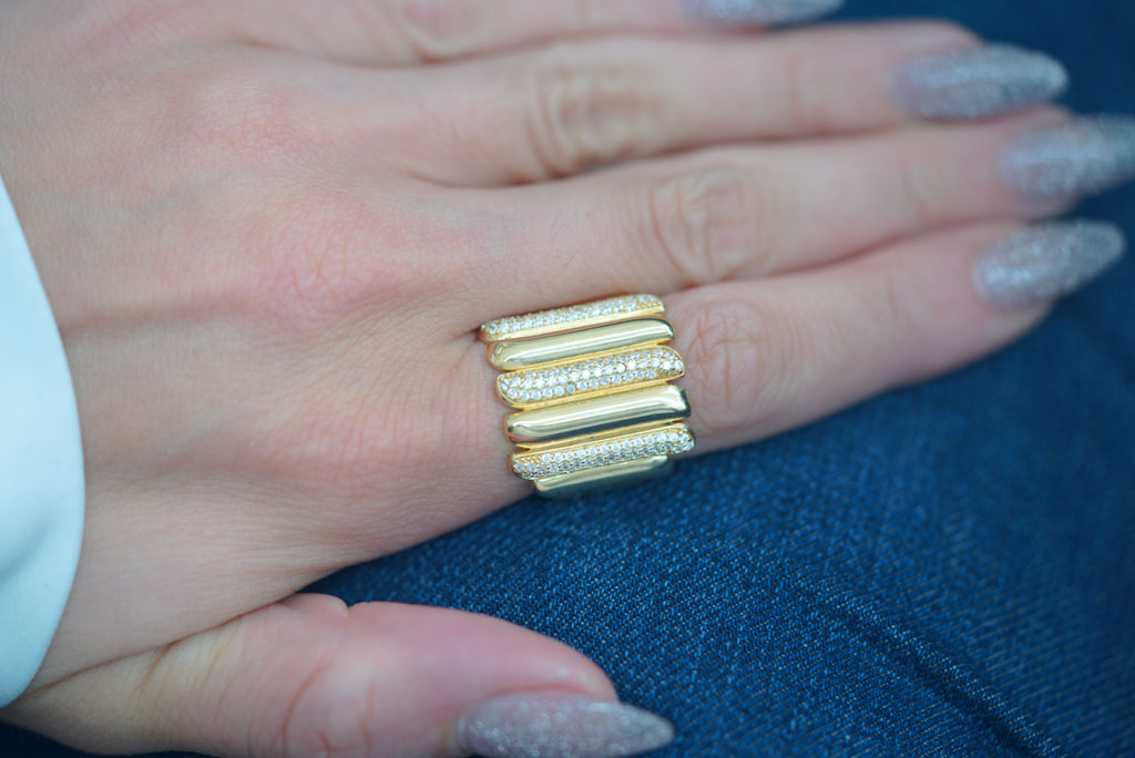 10k Women’s Ring - Shiny Row