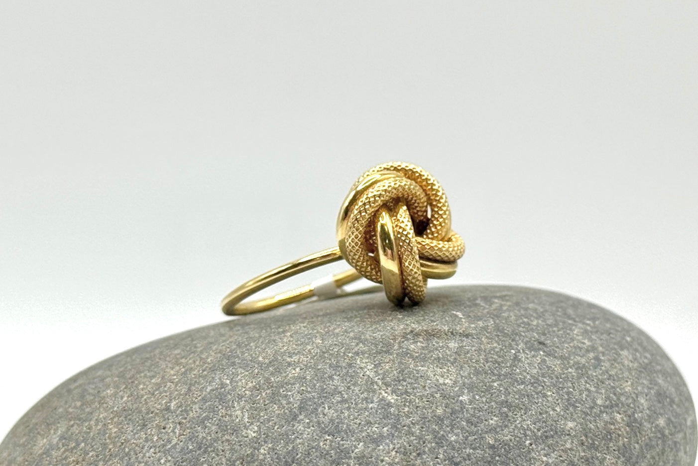 Knot Ring - Classic & Timeless