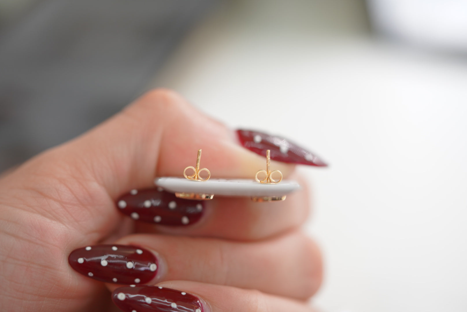 14k Women’s Earrings - Heart Rows