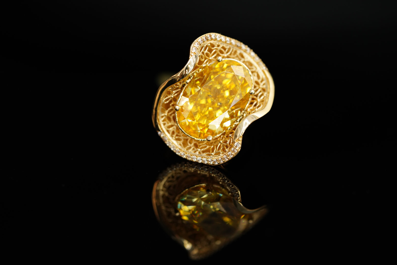 14k Yellow Crystal Curved Ring