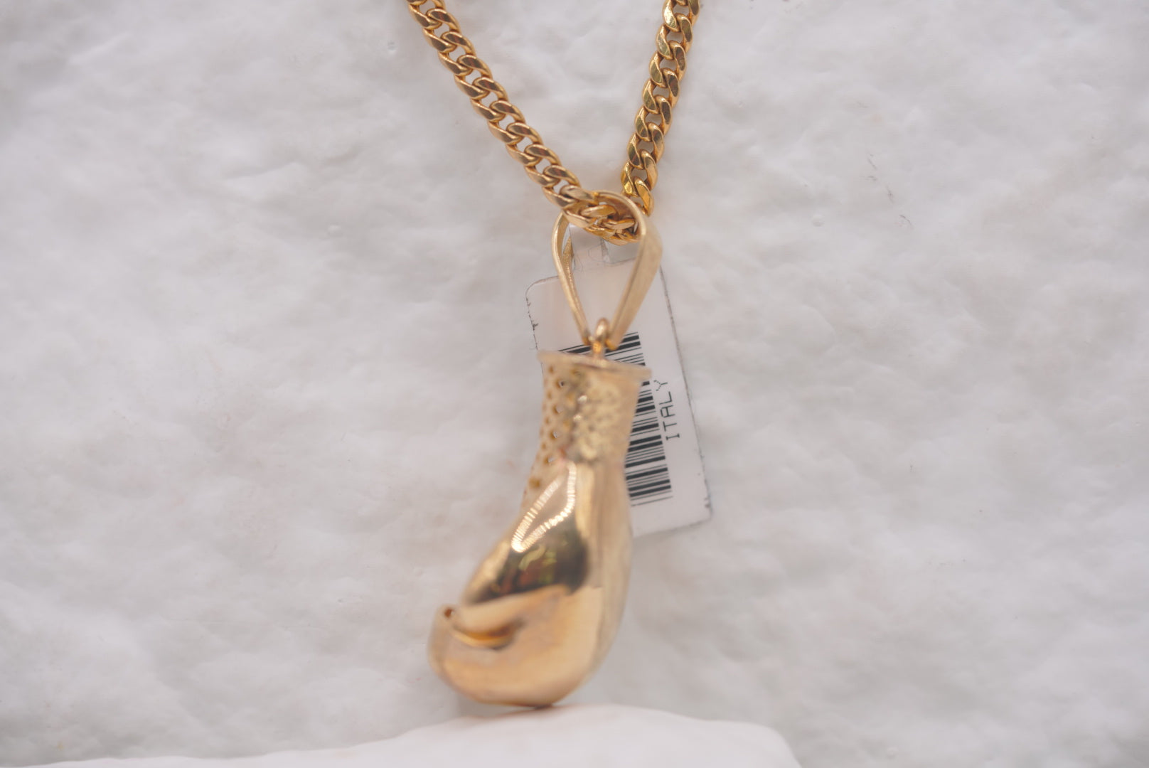 10k Men’s Pendant - Boxing Flex