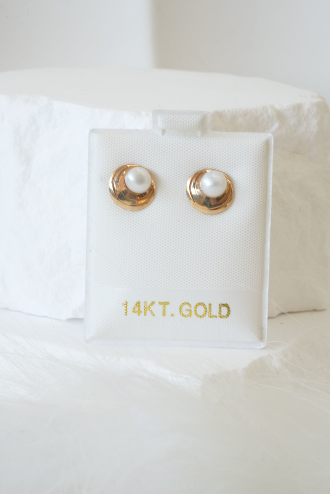 14k Earrings - Golden Pearl