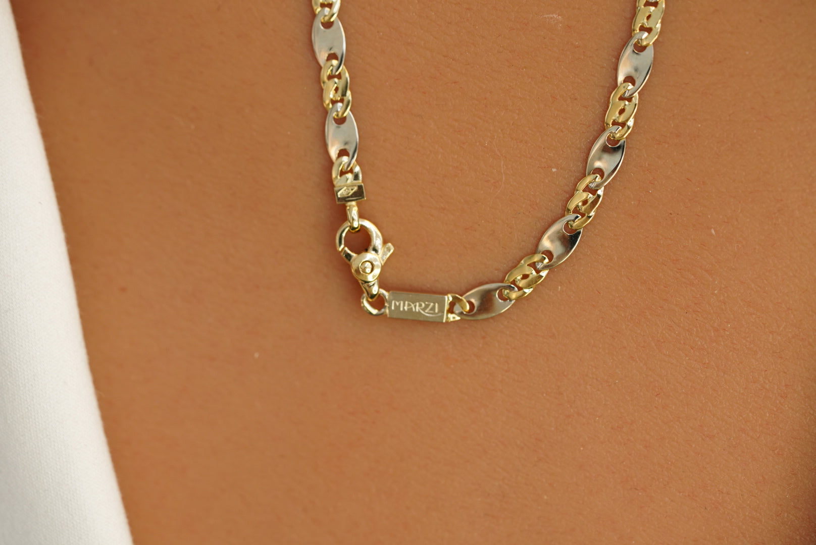 18k Abstract Original Design Chain