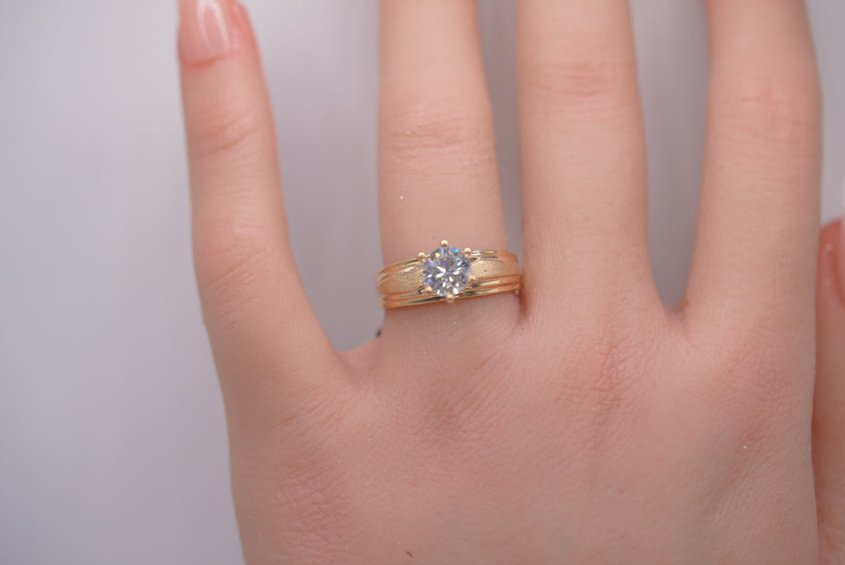 14k Engagement Ring - Classic Love