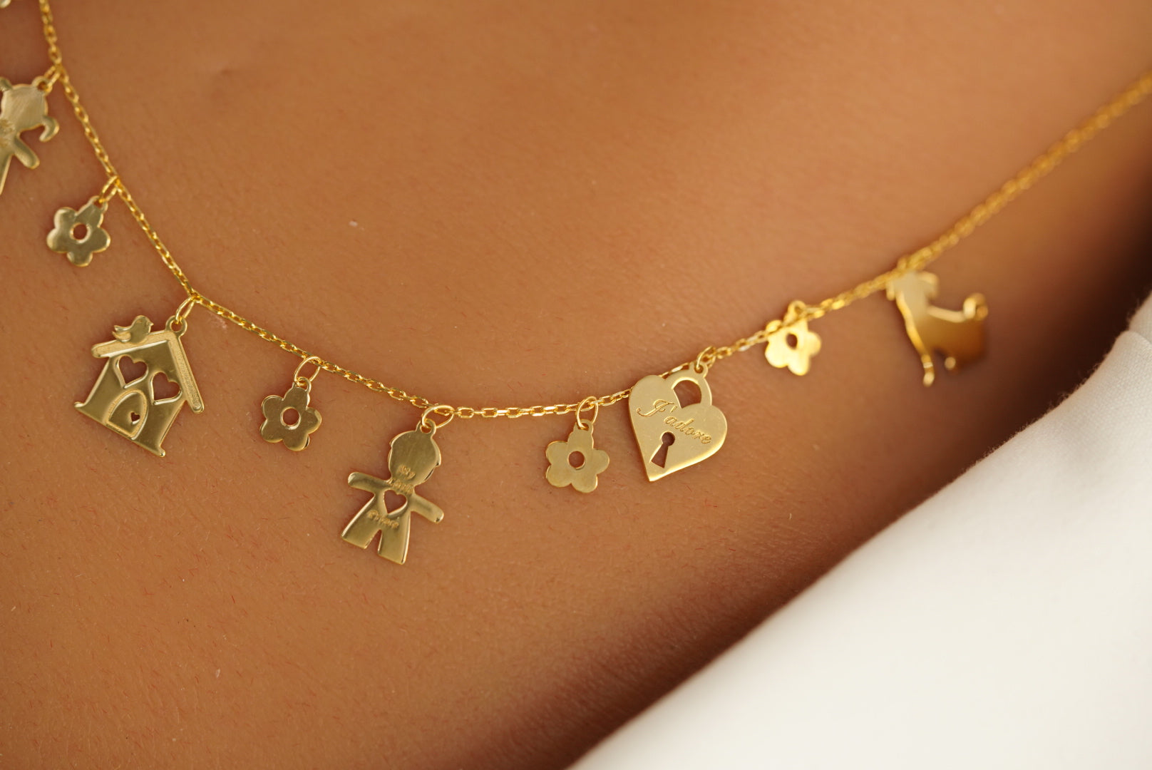 14k House and Kids Pendants Necklace