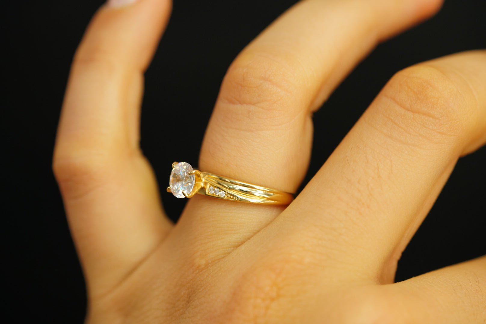 14k Crystal with Lines Engagement Ring