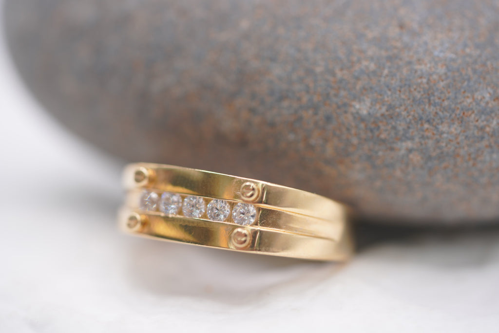 14k Alliance Ring - Elegant Design