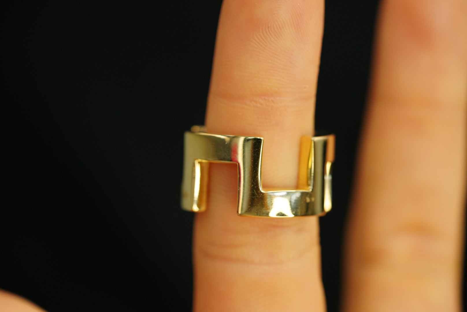 10k Abstract Ring