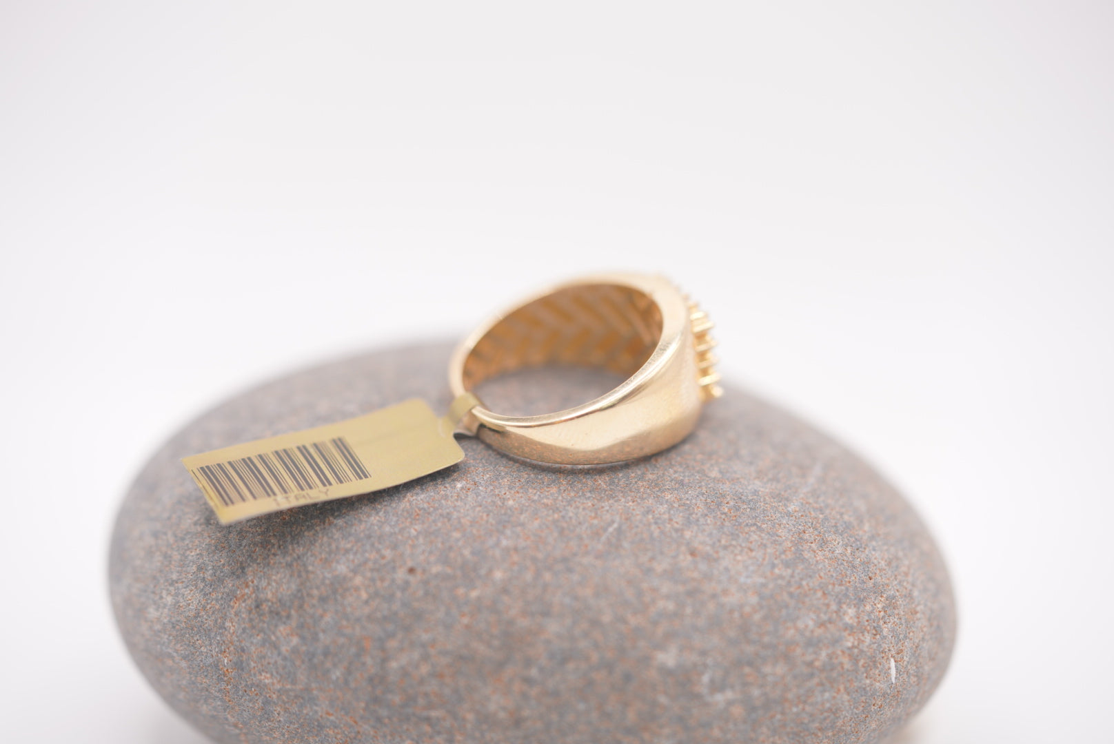 14k Women’s Ring - Classy Lady