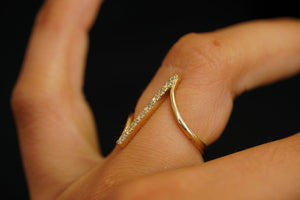 14k Diamond Line Ring New