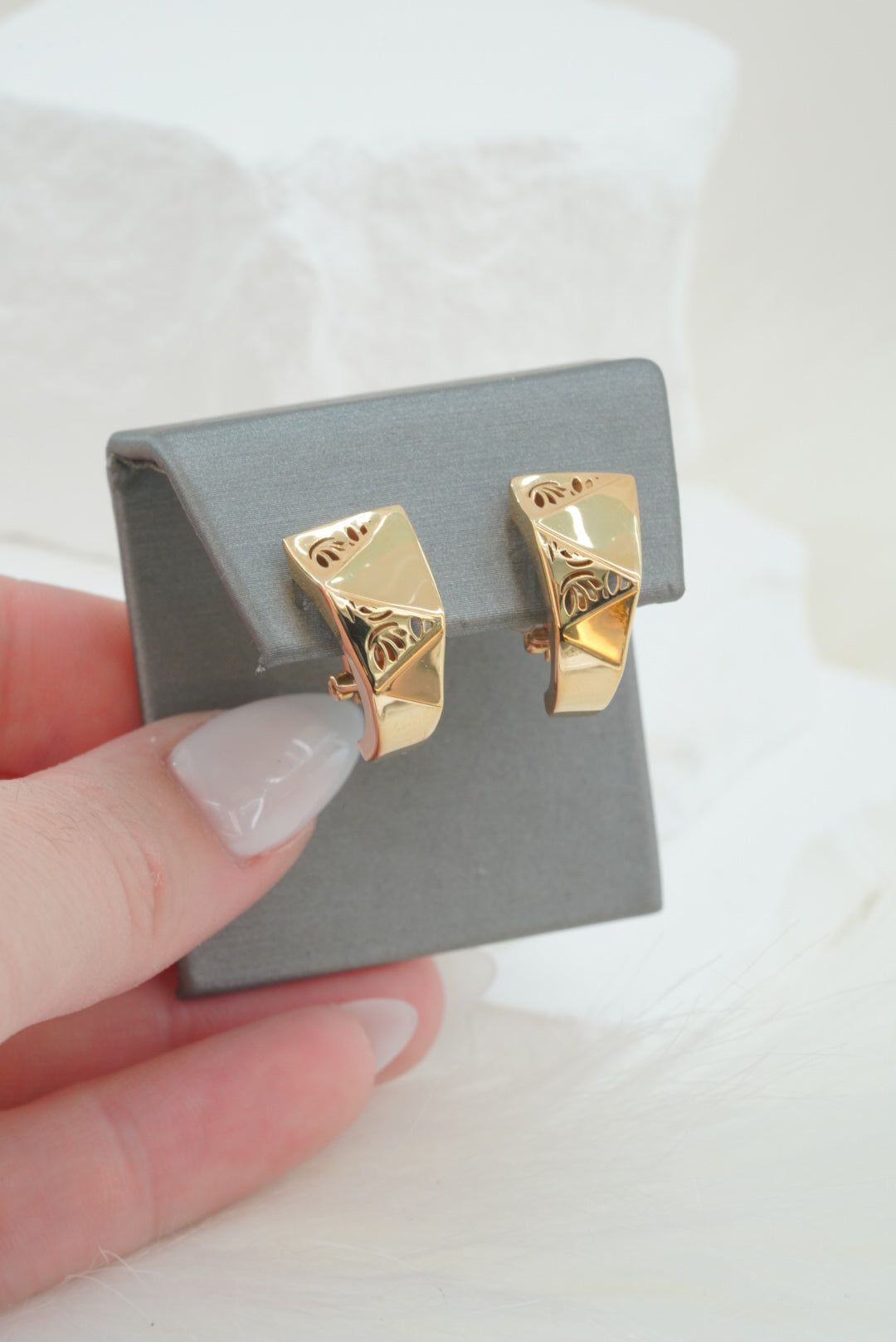 14k Earrings - Zig Zag Design