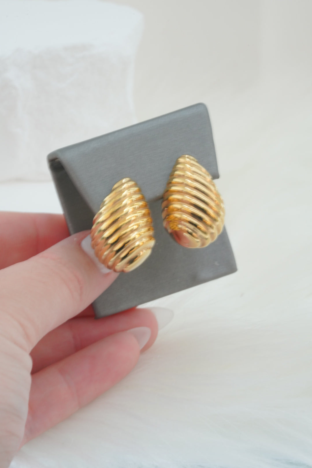 14k Earrings - Lined Drops
