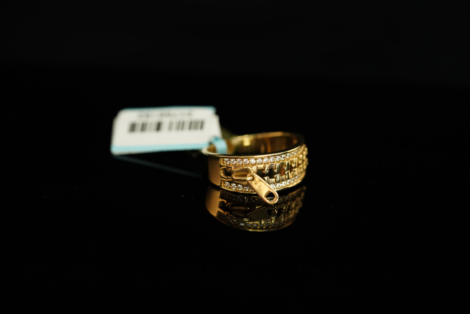 14k Gold Clasp Ring