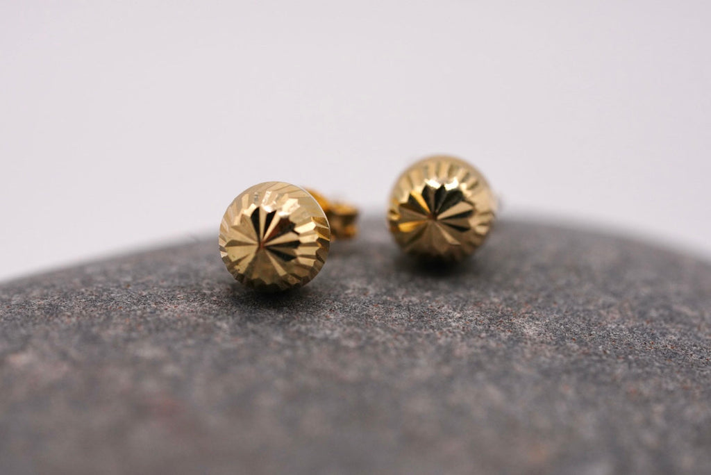 14k Round Earrings - Elegant & Classic