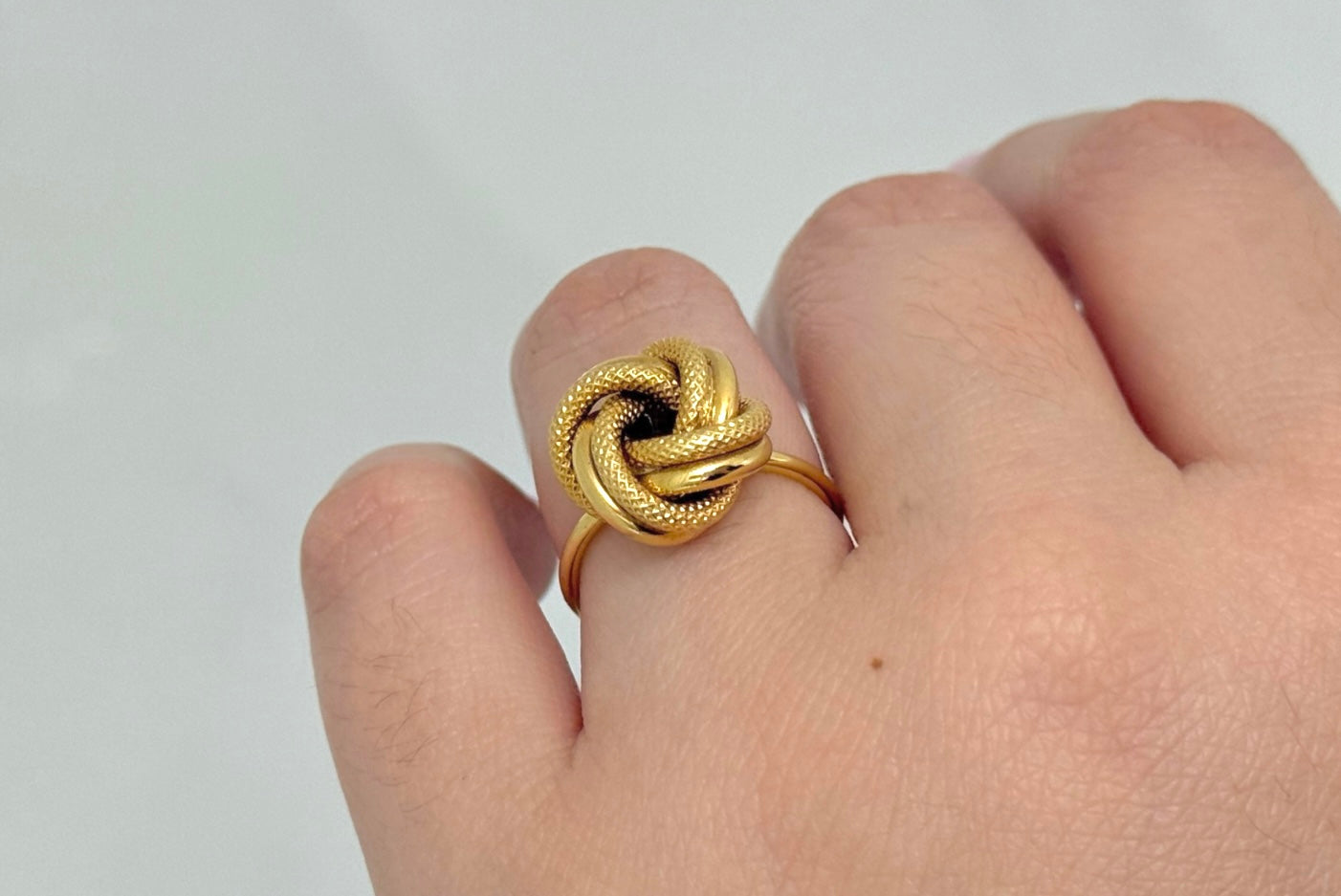 Knot Ring - Classic & Timeless