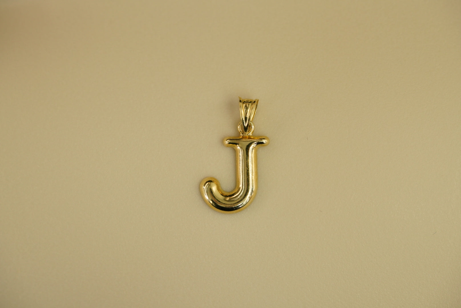 10k Chubby Initial Pendant