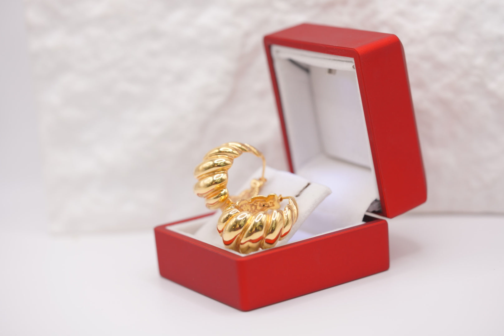 14k Hoop Earrings - Chic Orbit