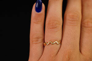 14k Triangle Lines Ring