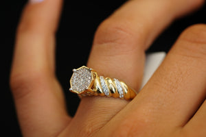 10k Round Crystal Lines Engagement Ring