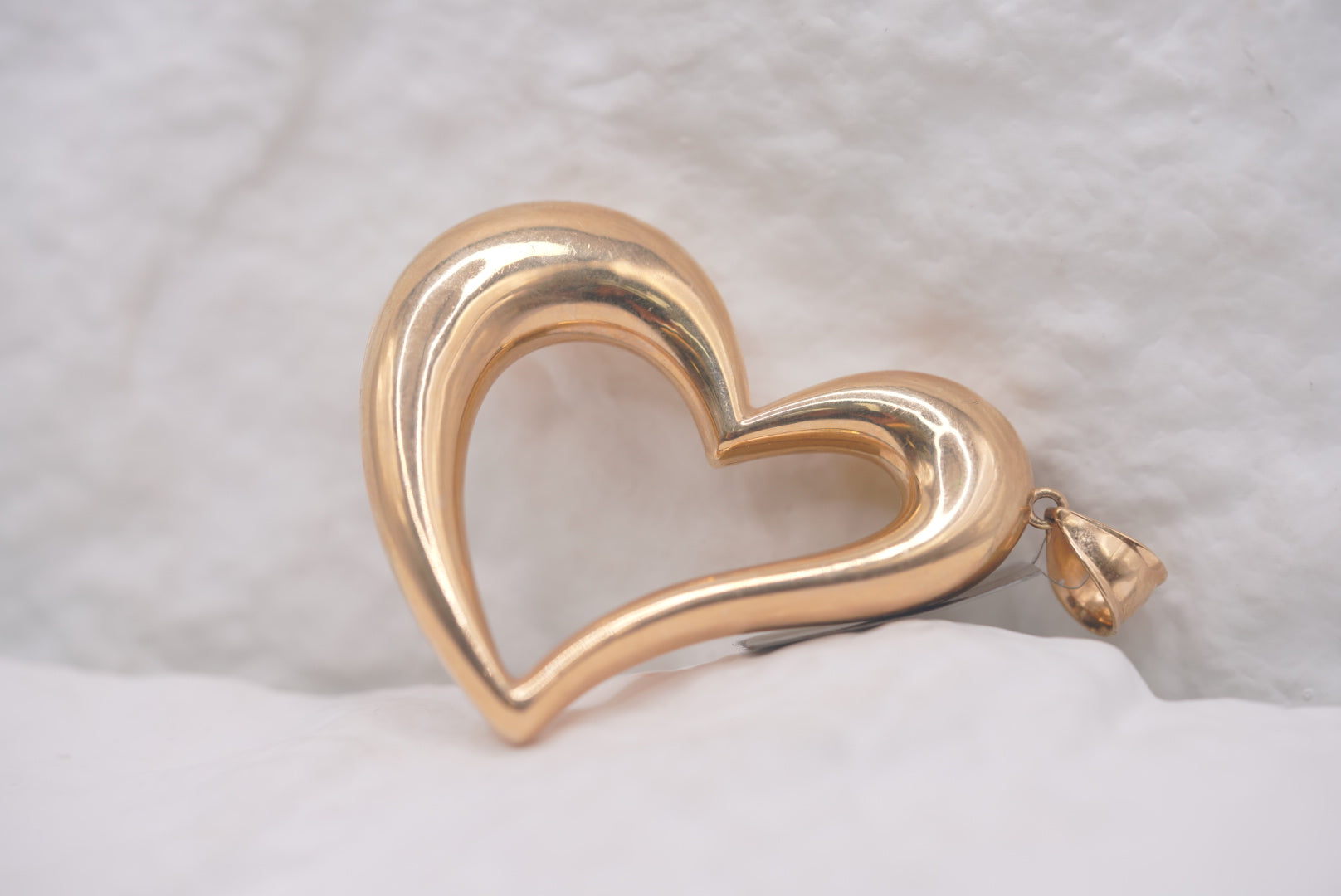 14k Women’s Pendant - Bold Heart