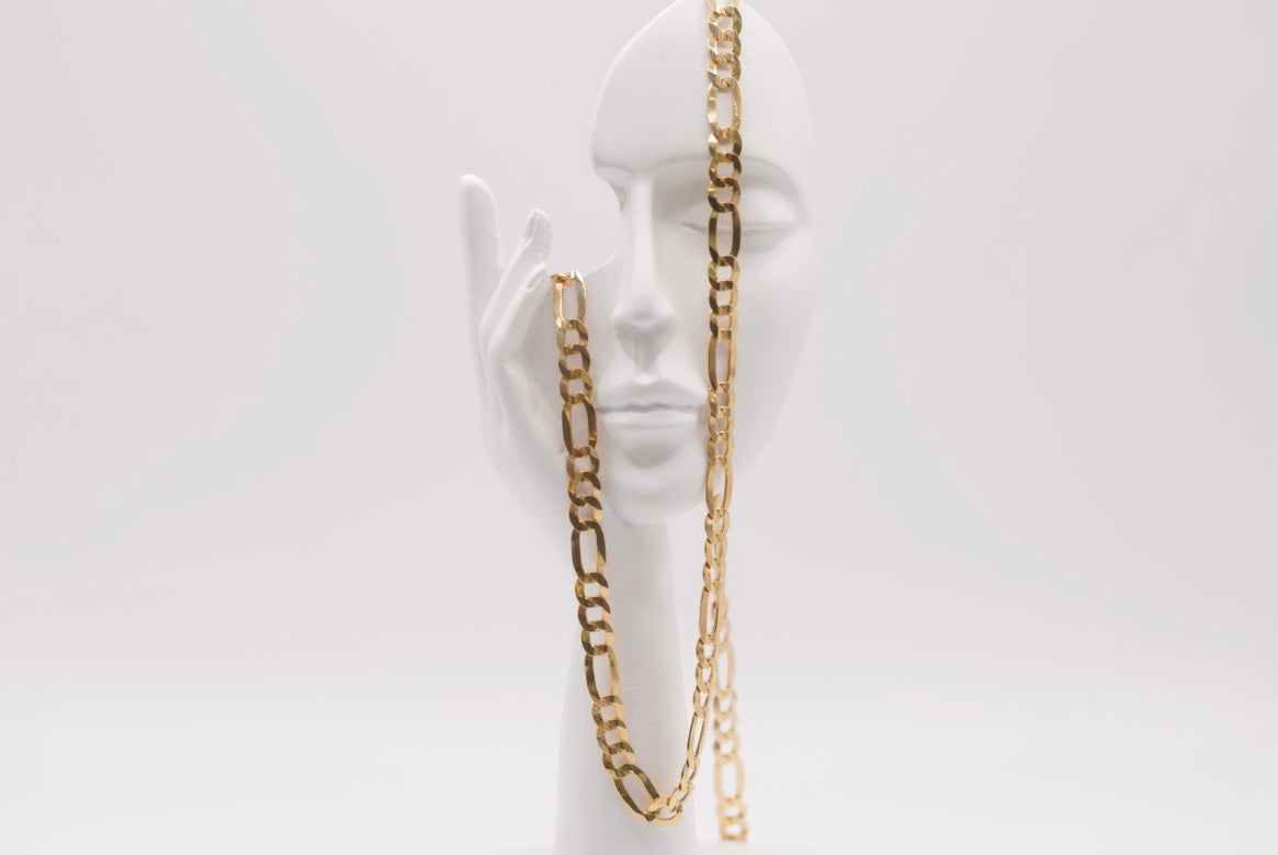 14k Fígaro Chain - Bold Statement