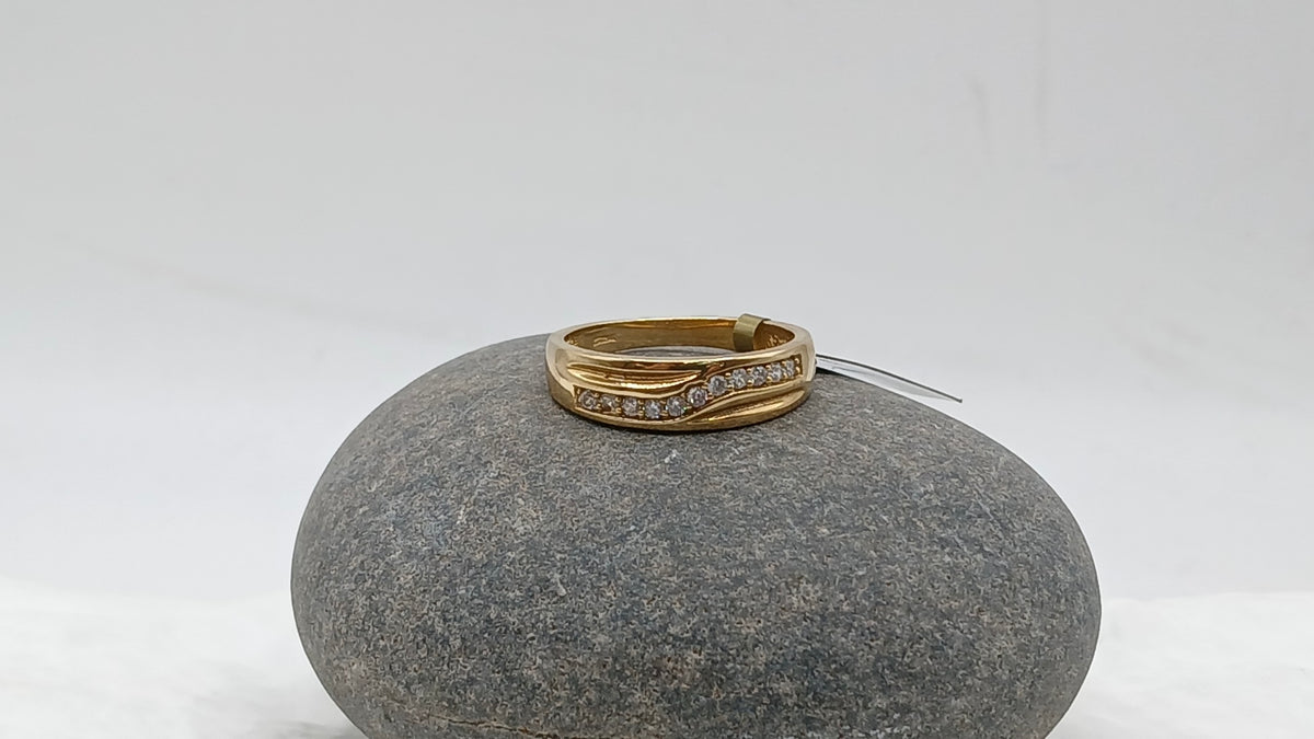 14k Alliance Ring - Golden Simplicity